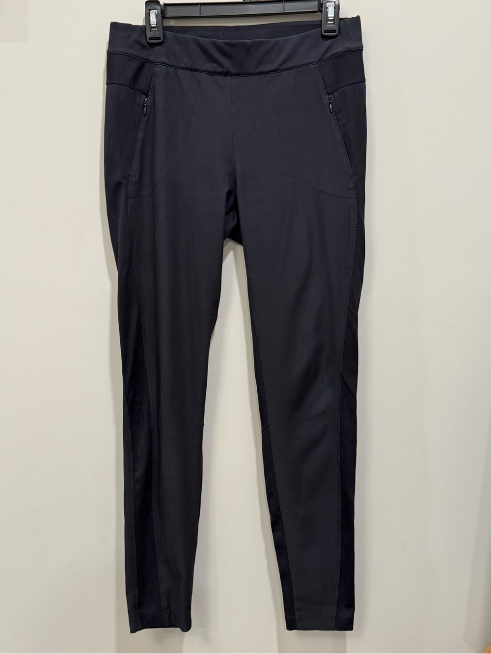 KUHL Outleisure Pocket Legging Pants Black Style
6346 | Womens Size Small